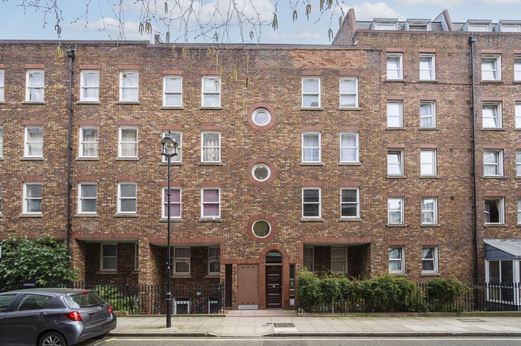 3 bed 1st Floor Flat for rent in Camden Town. From Foxtons - Marylebone