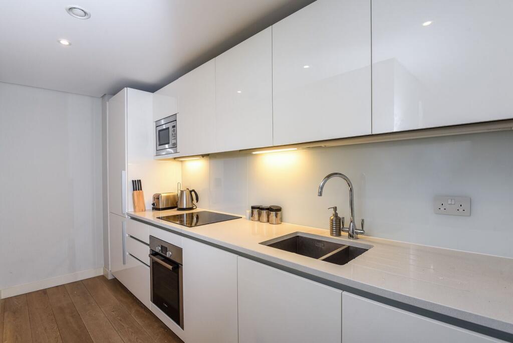 2 bed 1st Floor Flat for rent in Paddington. From Foxtons - Marylebone
