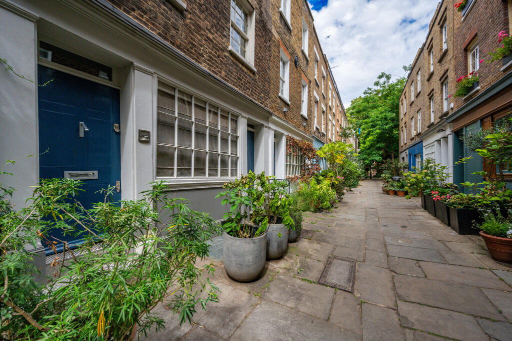 3 bed Detached for rent in London. From Foxtons - Marylebone