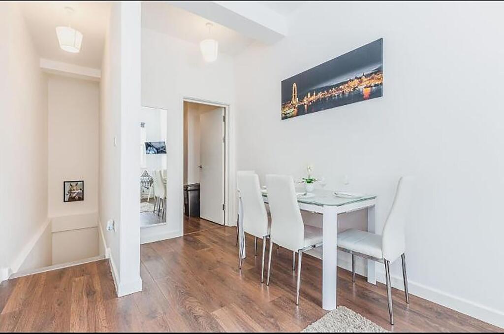 2 bed 1st Floor Flat for rent in London. From Foxtons - Marylebone