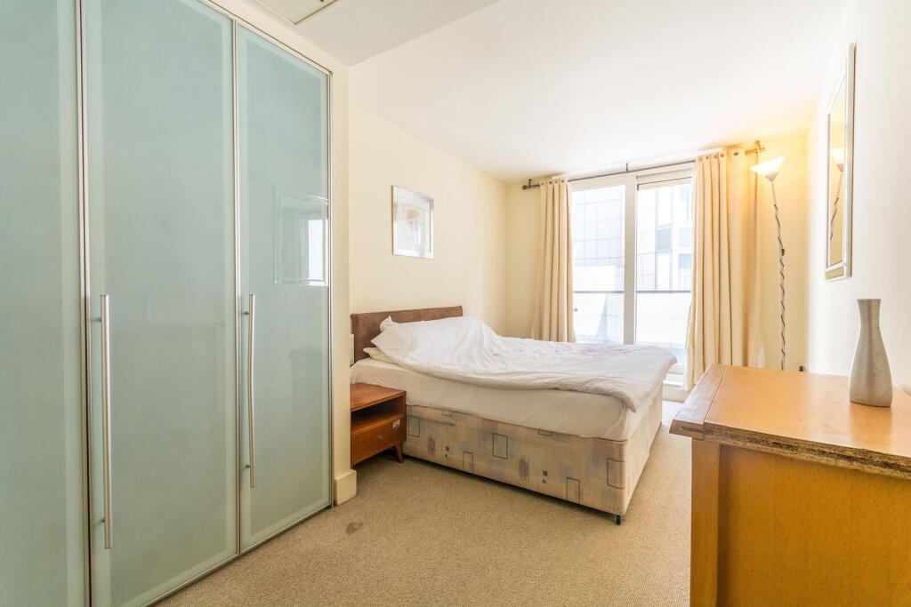 2 bed 1st Floor Flat for rent in London. From Foxtons - Marylebone
