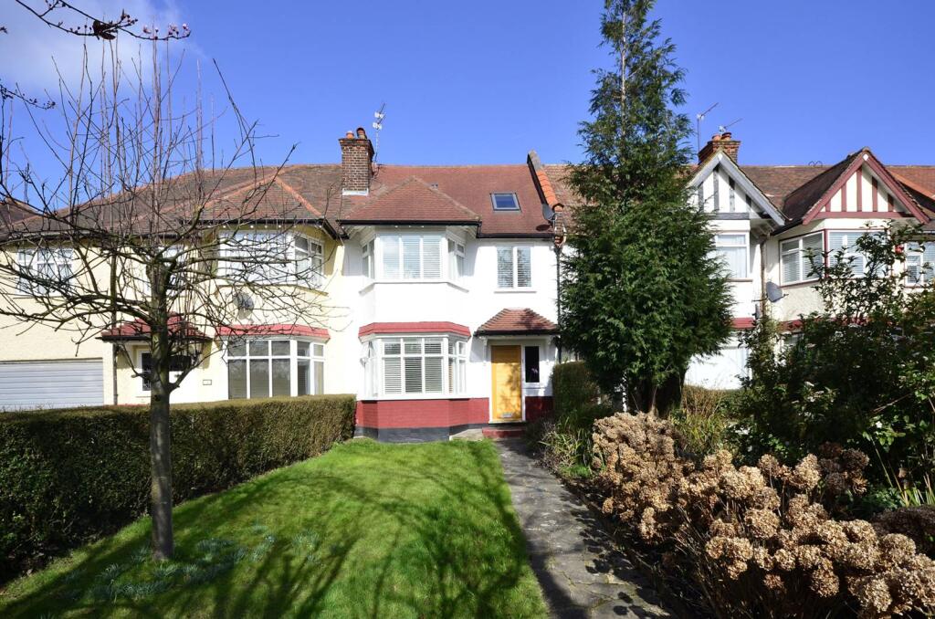 4 bed Mid Terraced House for rent in London. From Foxtons - North Finchley
