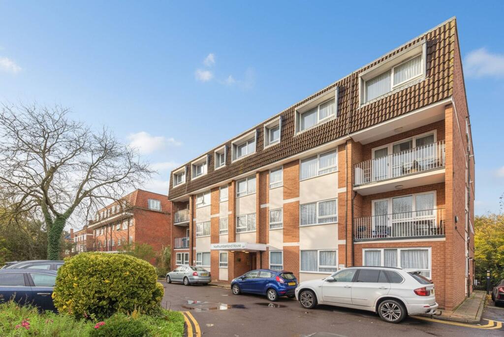 2 bed 1st Floor Flat for rent in London. From Foxtons - North Finchley