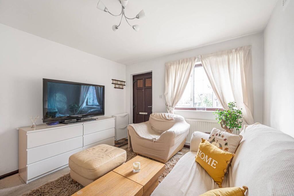 1 bed 1st Floor Flat for rent in Barnet. From Foxtons - North Finchley