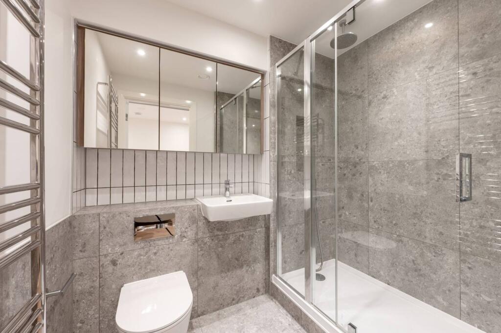 1 bed 1st Floor Flat for rent in . From Foxtons - North Finchley