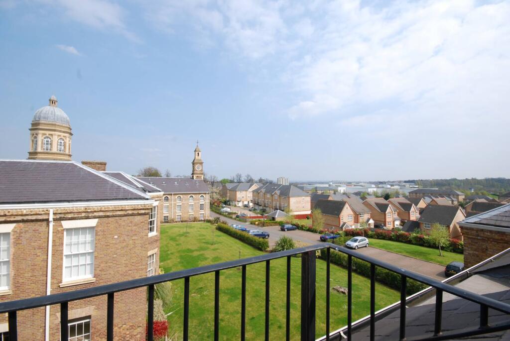 3 bed 1st Floor Flat for rent in Friern Barnet. From Foxtons - North Finchley