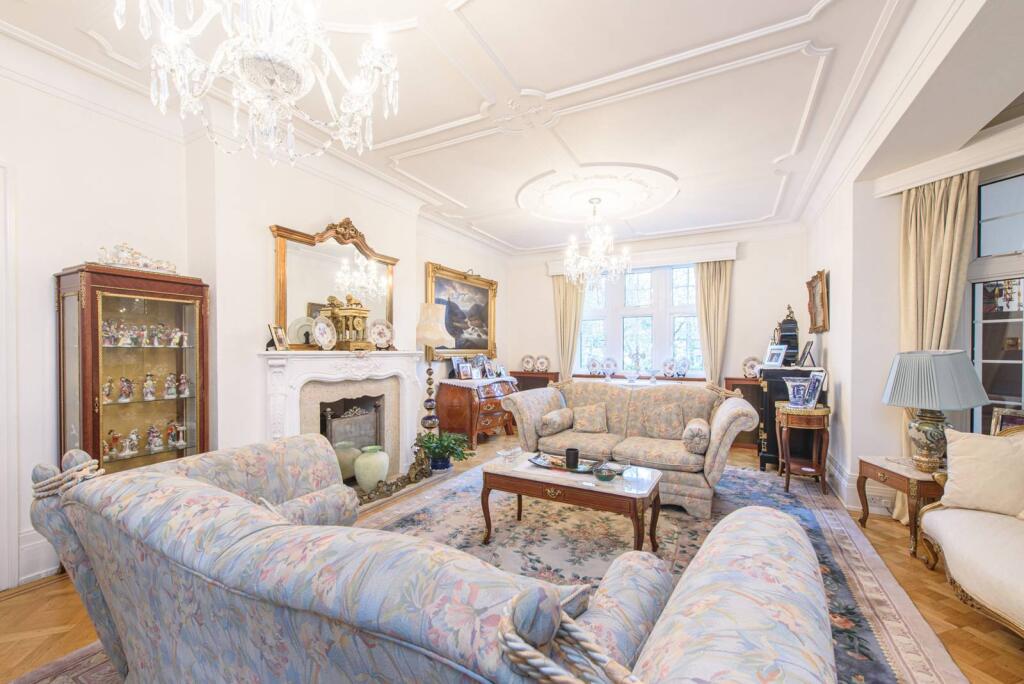 7 bed Detached for rent in London. From Foxtons - North Finchley