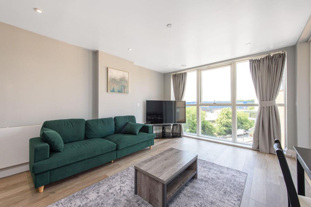 1 bed 1st Floor Flat for rent in Friern Barnet. From Foxtons - North Finchley 1 bed 1st Floor Flat for rent in Friern Barnet. From Foxtons - North Finchley