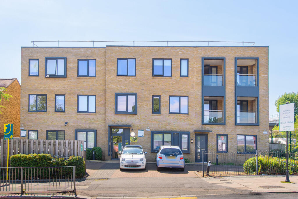 2 bed 1st Floor Flat for rent in Southgate. From Foxtons - North Finchley