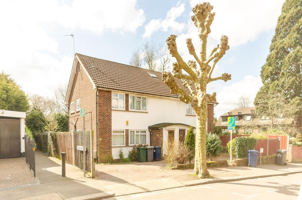 3 bed Annexe for rent in Friern Barnet. From Foxtons - North Finchley