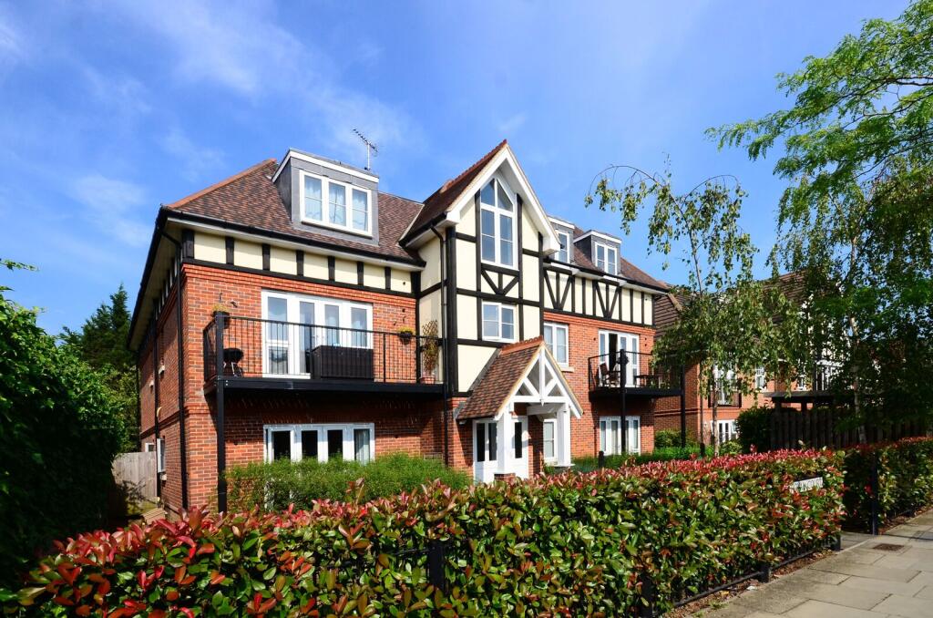 2 bed 1st Floor Flat for rent in London. From Foxtons - North Finchley