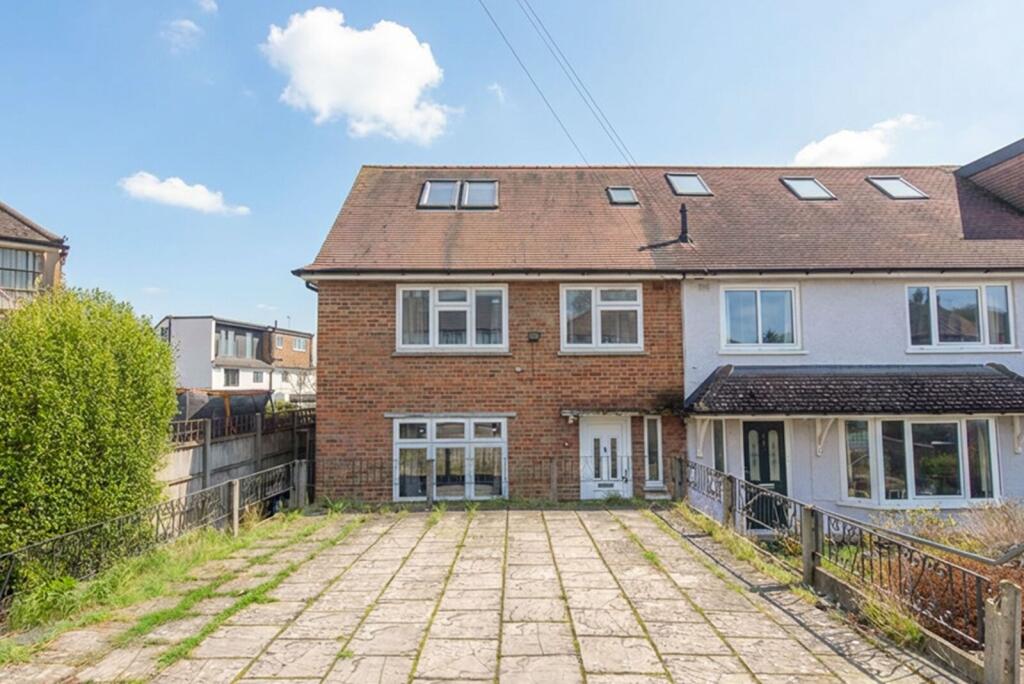 4 bed Detached for rent in Finchley. From Foxtons - North Finchley 4 bed Detached for rent in Finchley. From Foxtons - North Finchley