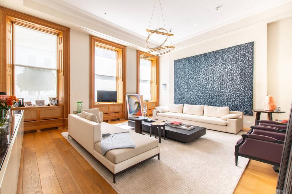 3 bed 1st Floor Flat for rent in London. From Foxtons - Notting Hill