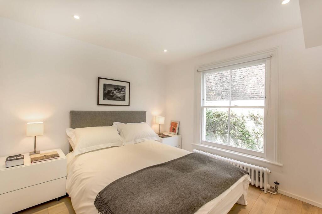 1 bed 1st Floor Flat for rent in London. From Foxtons - Notting Hill