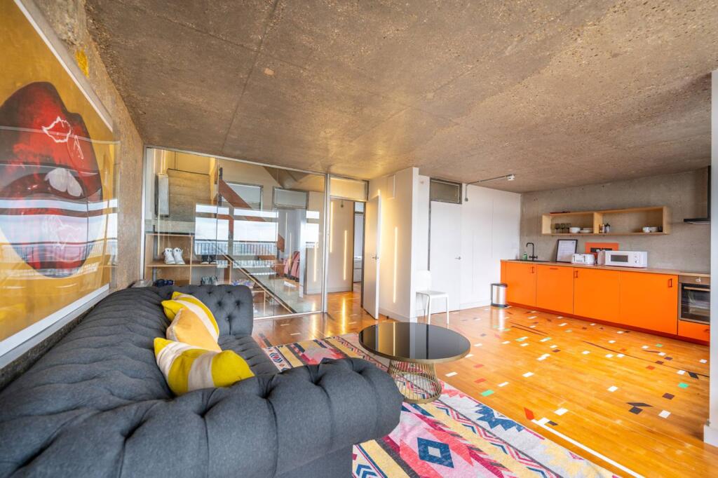 2 bed 1st Floor Flat for rent in London. From Foxtons - Notting Hill