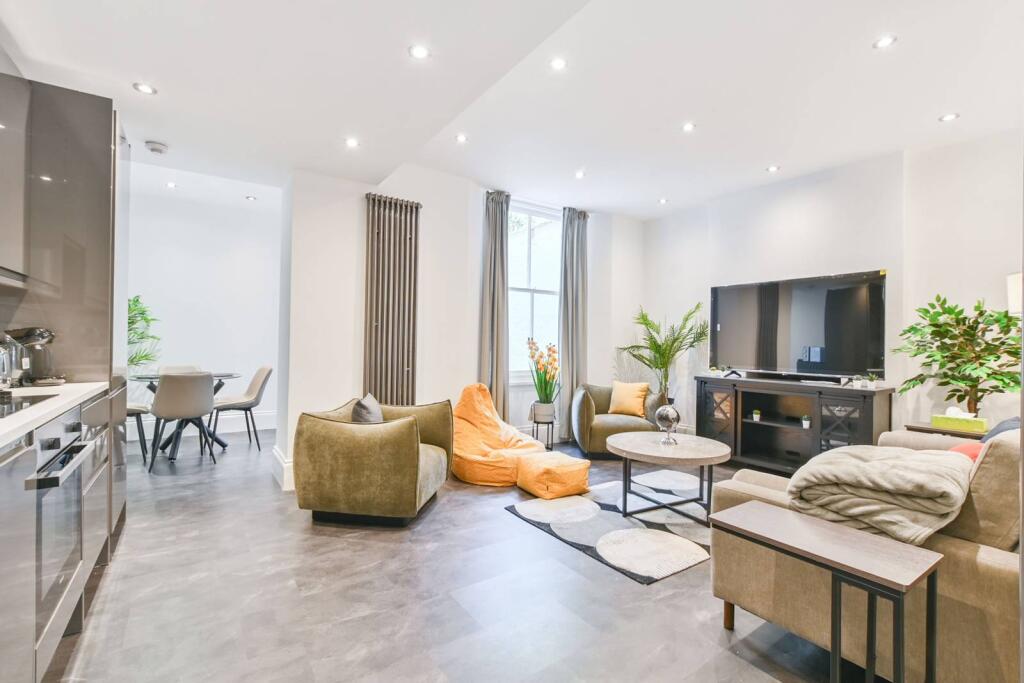 2 bed 1st Floor Flat for rent in London. From Foxtons - Notting Hill