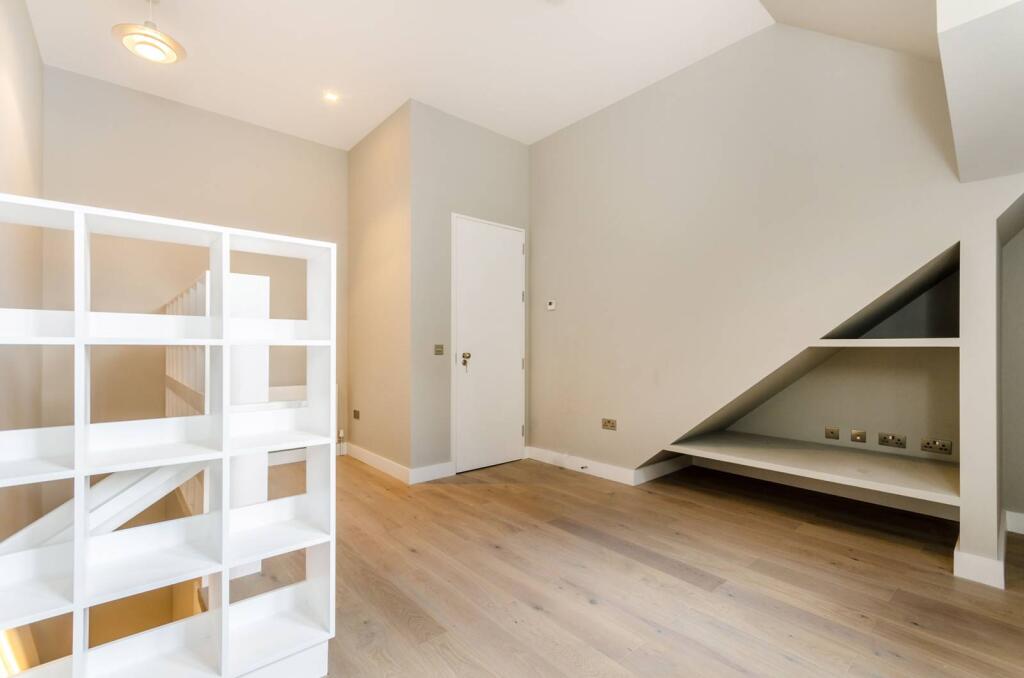 2 bed 1st Floor Flat for rent in London. From Foxtons - Notting Hill
