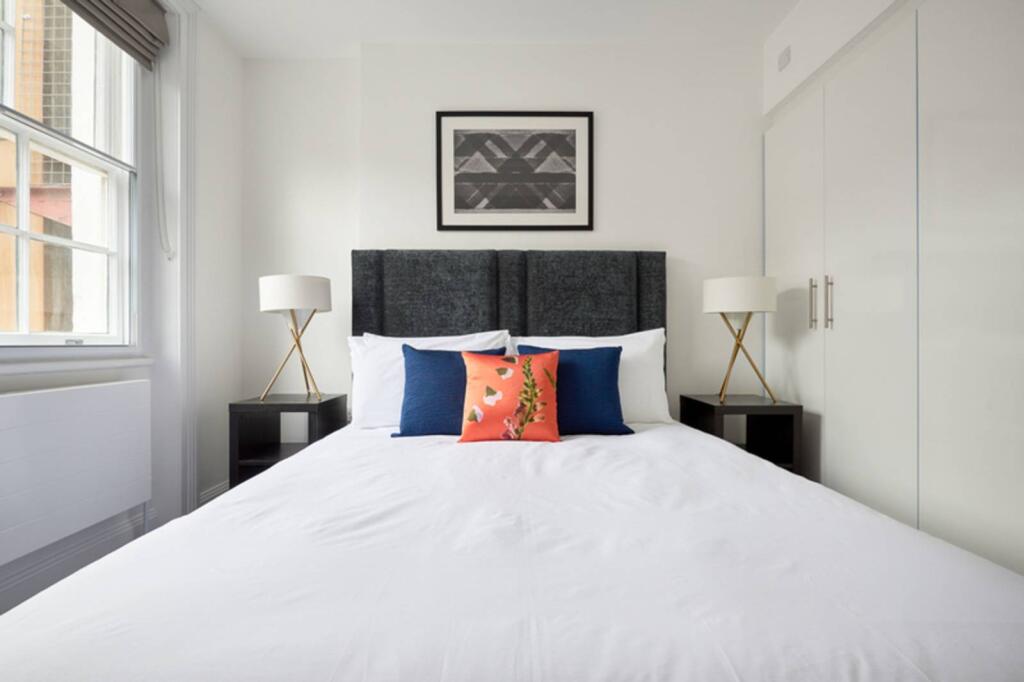 1 bed 1st Floor Flat for rent in London. From Foxtons - Notting Hill