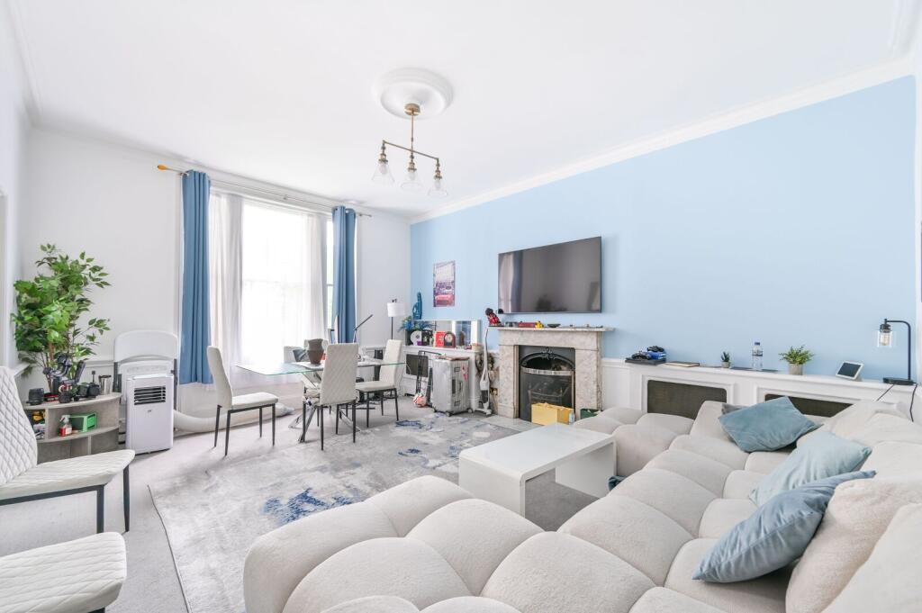2 bed 1st Floor Flat for rent in London. From Foxtons - Notting Hill