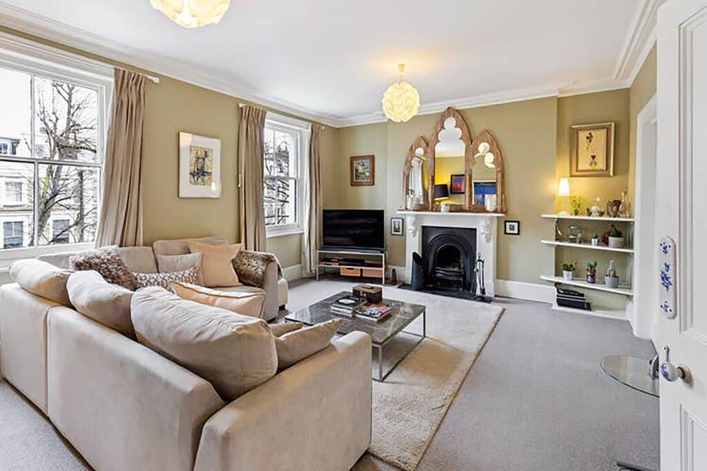 3 bed Annexe for rent in Kensington. From Foxtons - Notting Hill