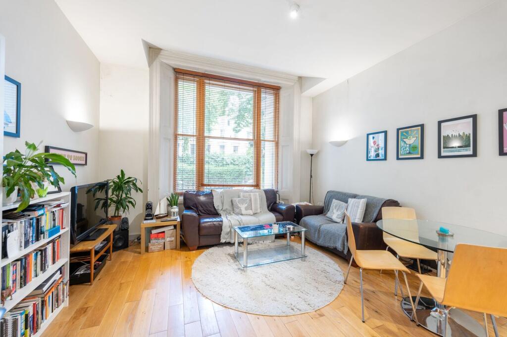 1 bed 1st Floor Flat for rent in London. From Foxtons - Notting Hill