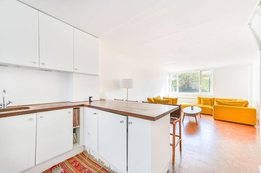 3 bed 1st Floor Flat for rent in Paddington. From Foxtons - Notting Hill 3 bed 1st Floor Flat for rent in Paddington. From Foxtons - Notting Hill