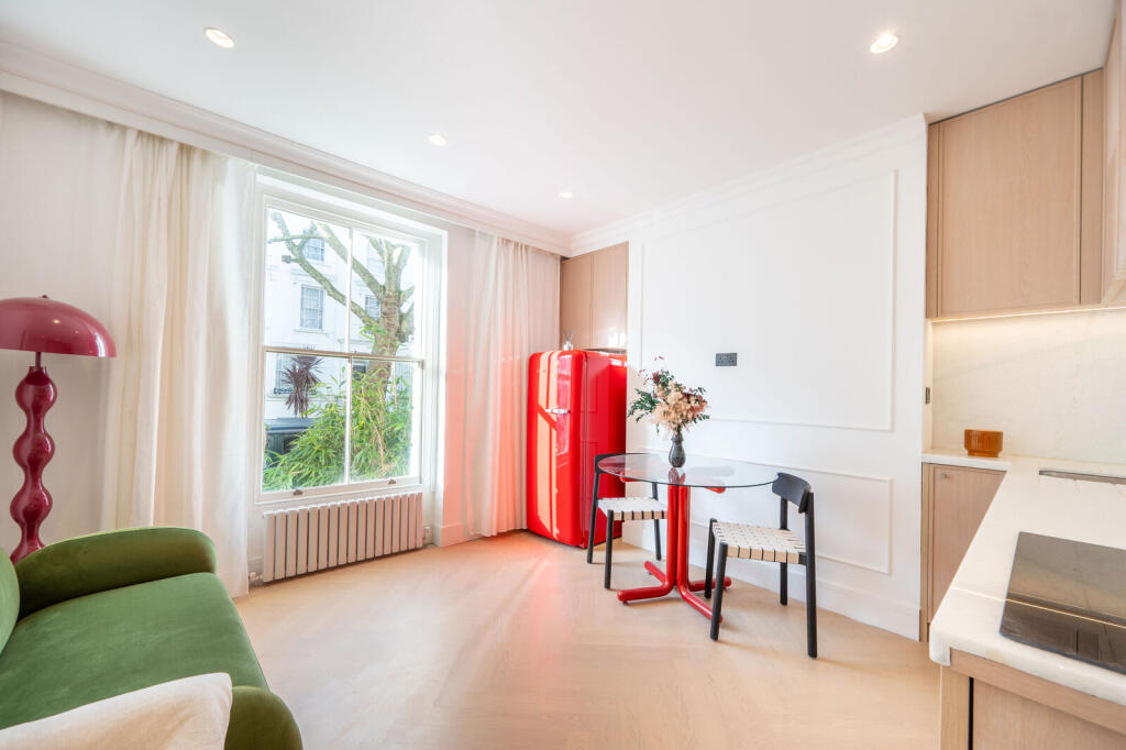 1 bed 1st Floor Flat for rent in Kensington. From Foxtons - Notting Hill