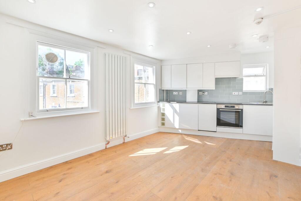 1 bed 1st Floor Flat for rent in London. From Foxtons - Notting Hill