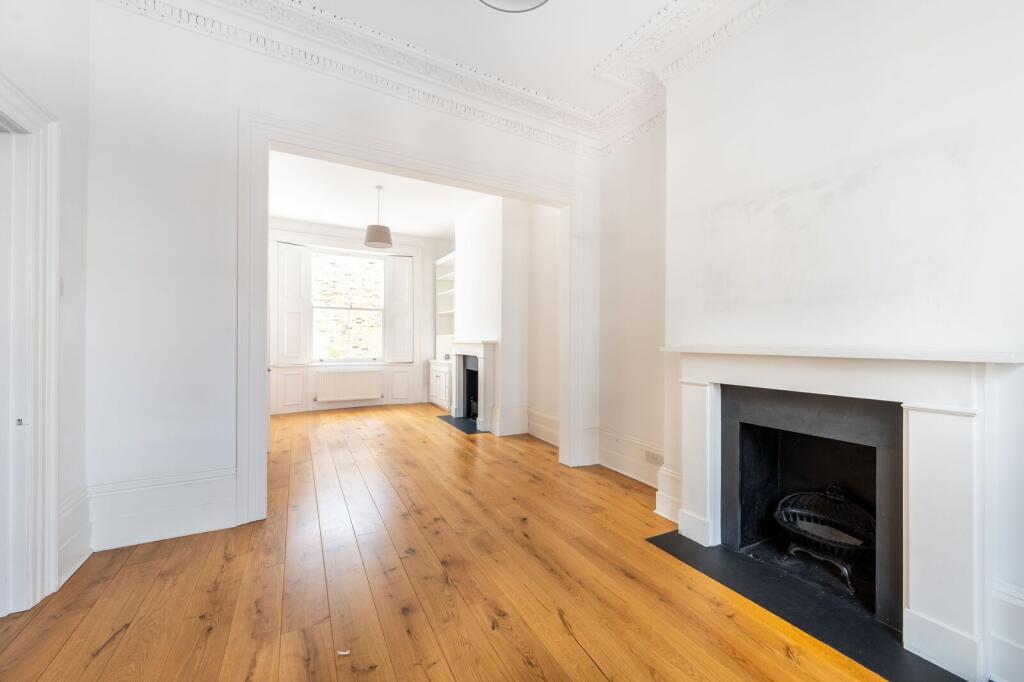 4 bed Mid Terraced House for rent in Kensington. From Foxtons - Notting Hill 4 bed Mid Terraced House for rent in Kensington. From Foxtons - Notting Hill