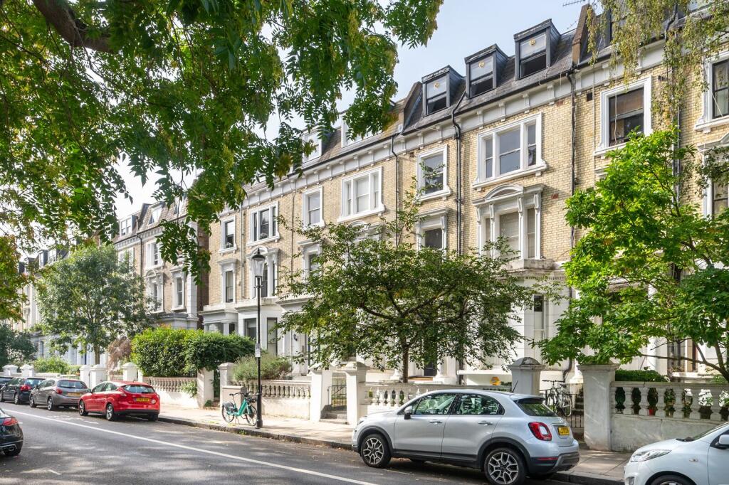 2 bed 1st Floor Flat for rent in Kensington. From Foxtons - Notting Hill