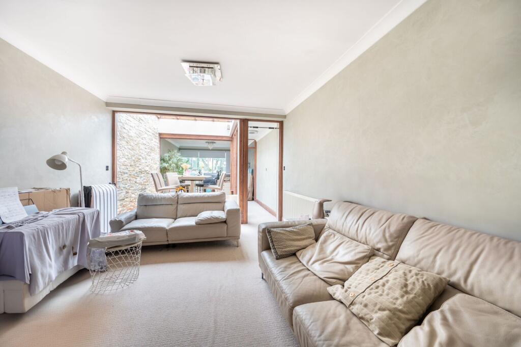 2 bed 1st Floor Flat for rent in Paddington. From Foxtons - Notting Hill