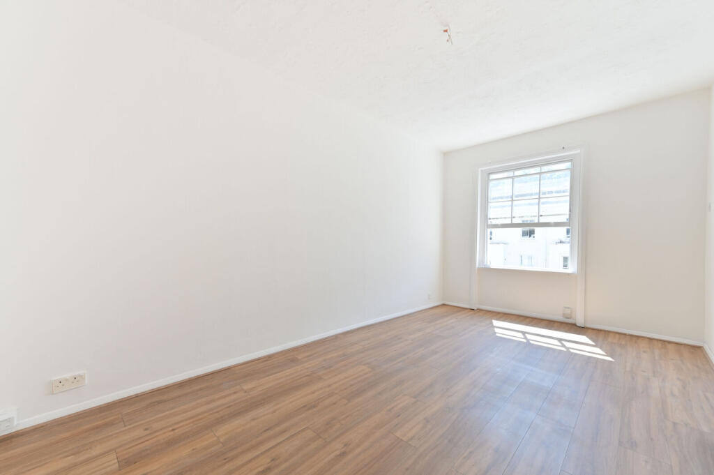 3 bed 1st Floor Flat for rent in Paddington. From Foxtons - Notting Hill 3 bed 1st Floor Flat for rent in Paddington. From Foxtons - Notting Hill