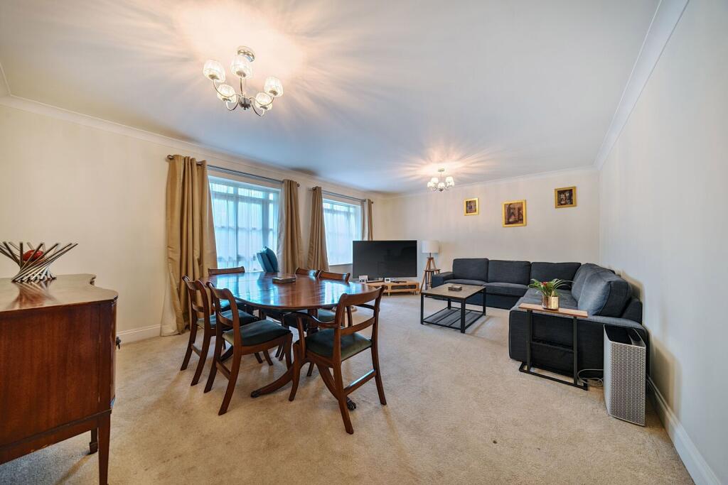 2 bed 1st Floor Flat for rent in Paddington. From Foxtons - Notting Hill