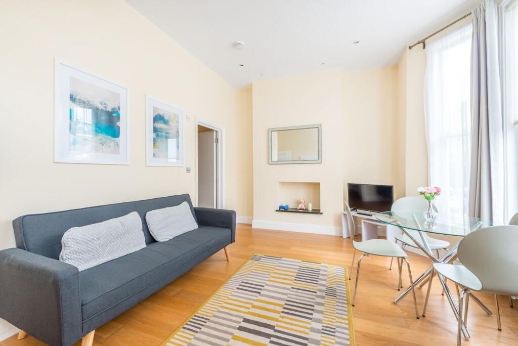 2 bed 1st Floor Flat for rent in London. From Foxtons - Notting Hill