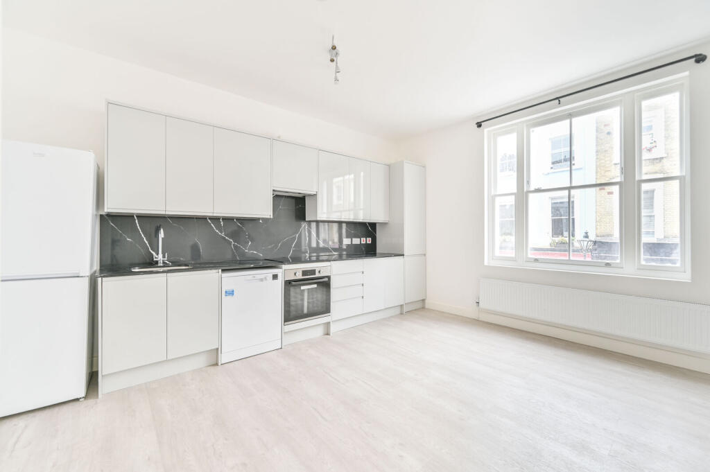 2 bed 1st Floor Flat for rent in Kensington. From Foxtons - Notting Hill