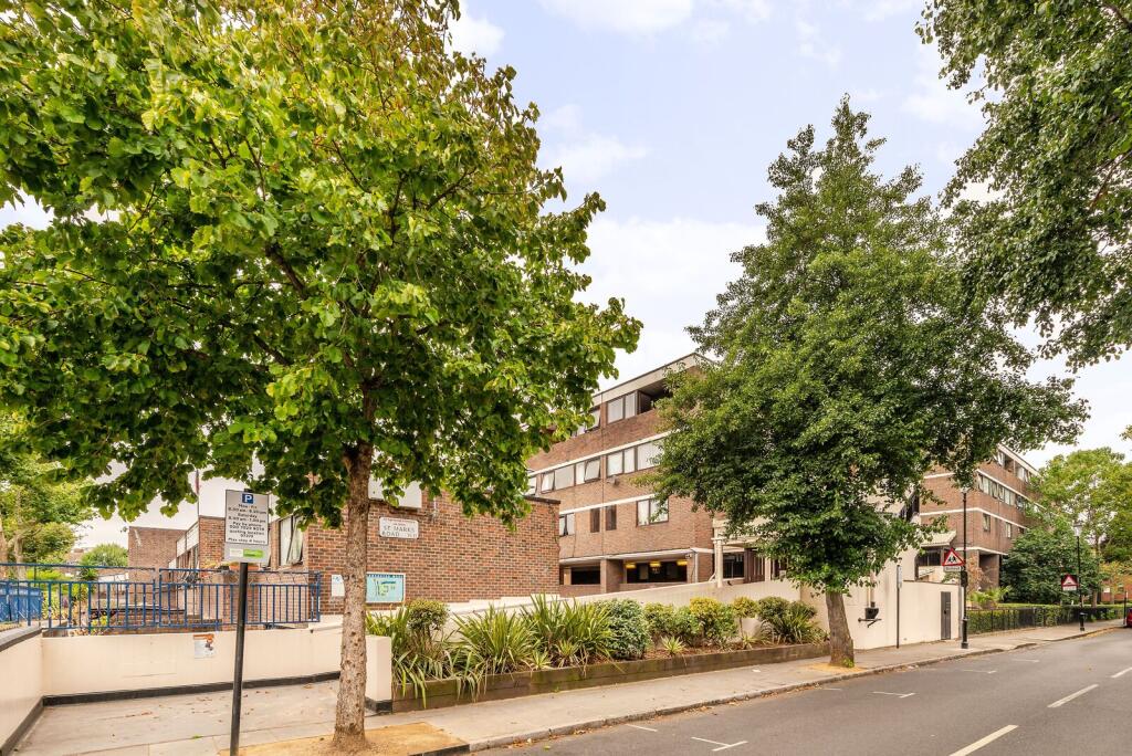 4 bed Annexe for rent in London. From Foxtons - Notting Hill