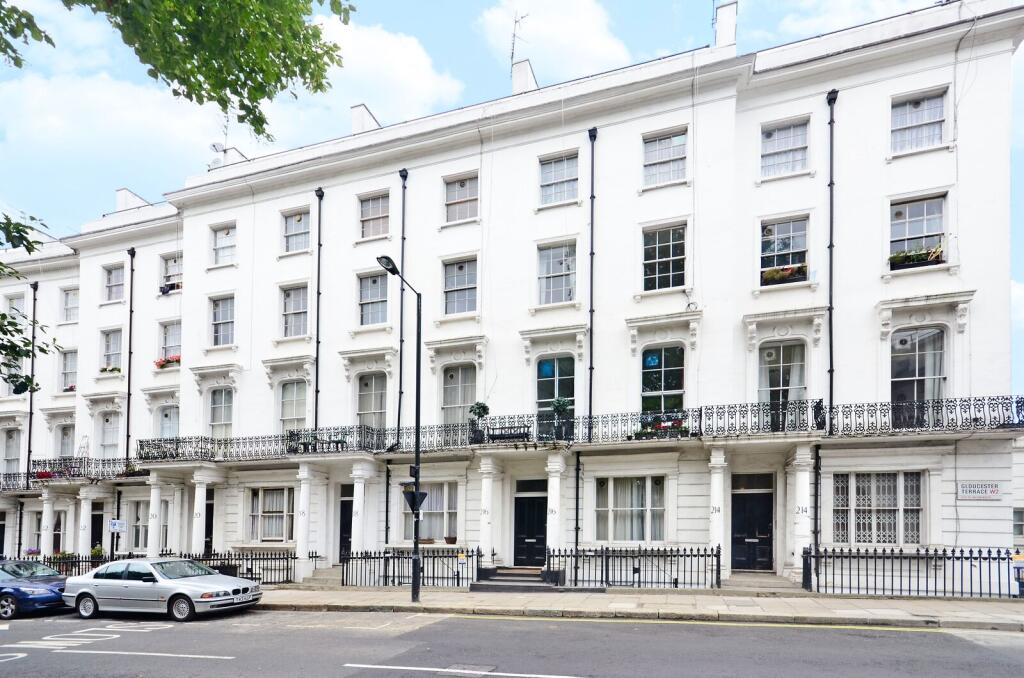 1 bed 1st Floor Flat for rent in London. From Foxtons - Notting Hill