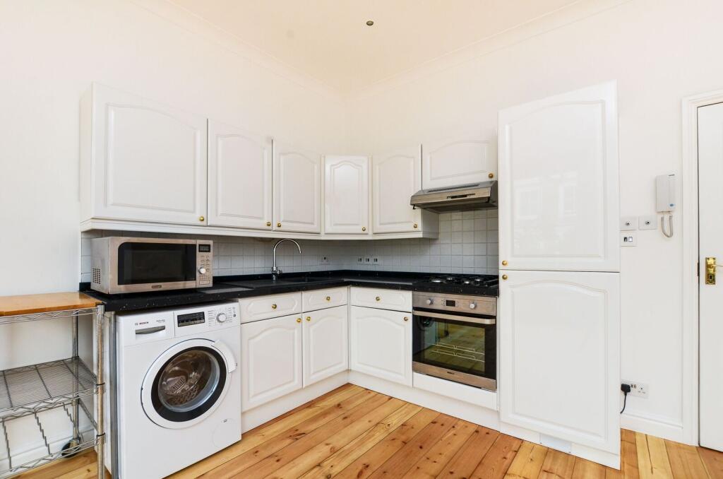 1 bed 1st Floor Flat for rent in London. From Foxtons - Notting Hill