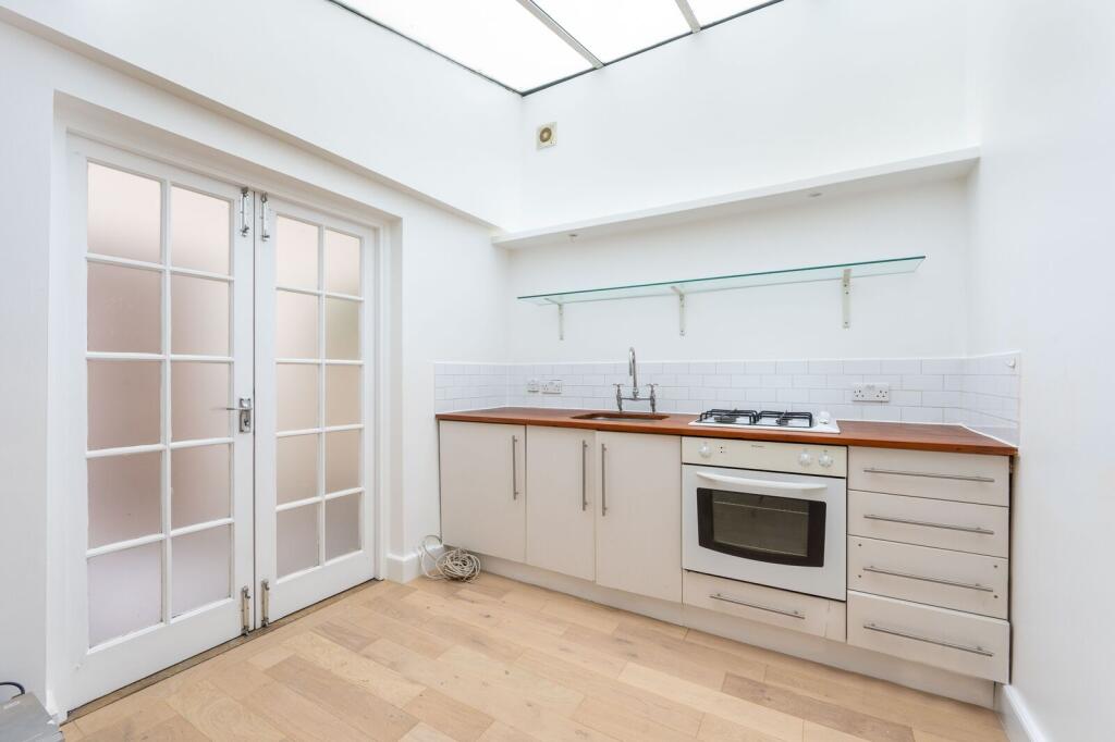 2 bed Annexe for rent in London. From Foxtons - Notting Hill