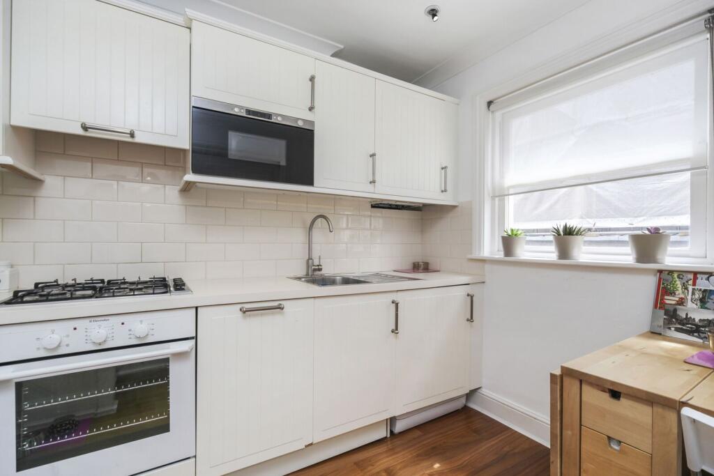 2 bed 1st Floor Flat for rent in London. From Foxtons - Notting Hill