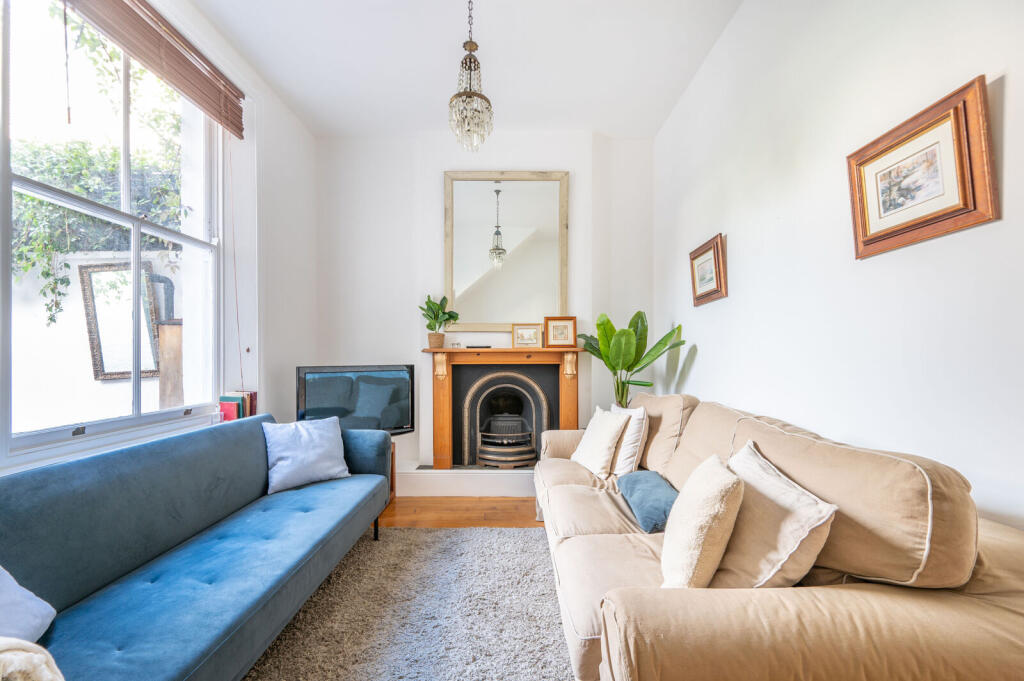 1 bed 1st Floor Flat for rent in London. From Foxtons - Notting Hill