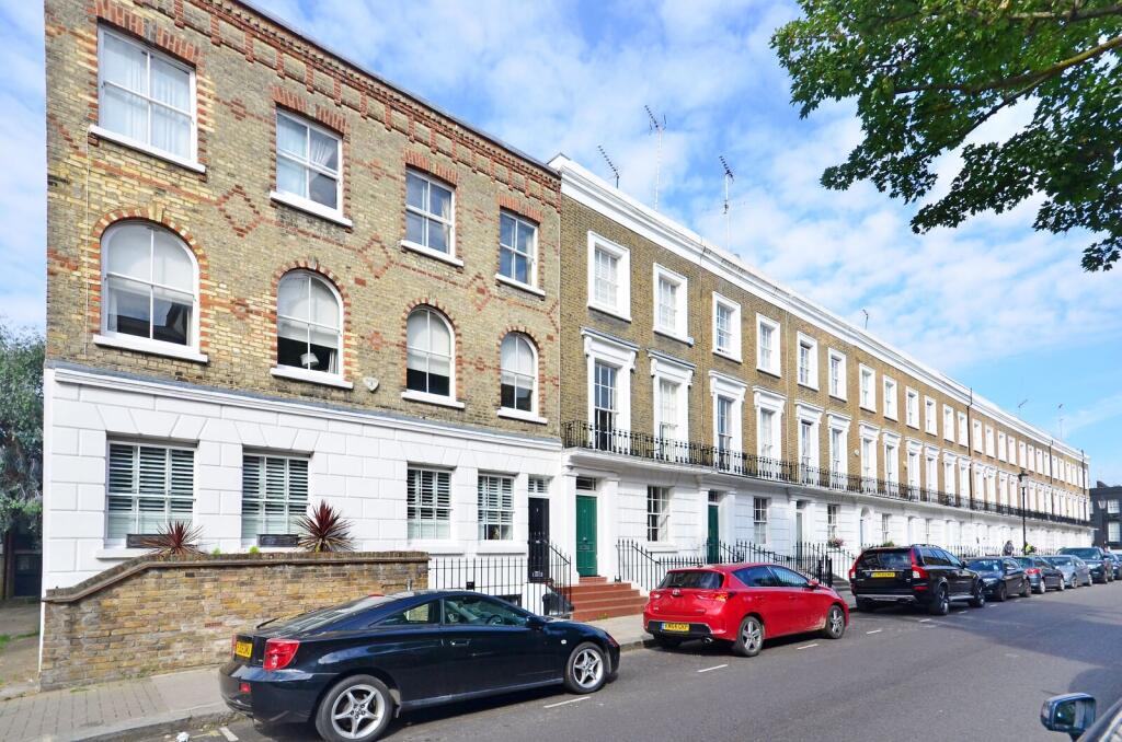 2 bed 1st Floor Flat for rent in London. From Foxtons - Notting Hill