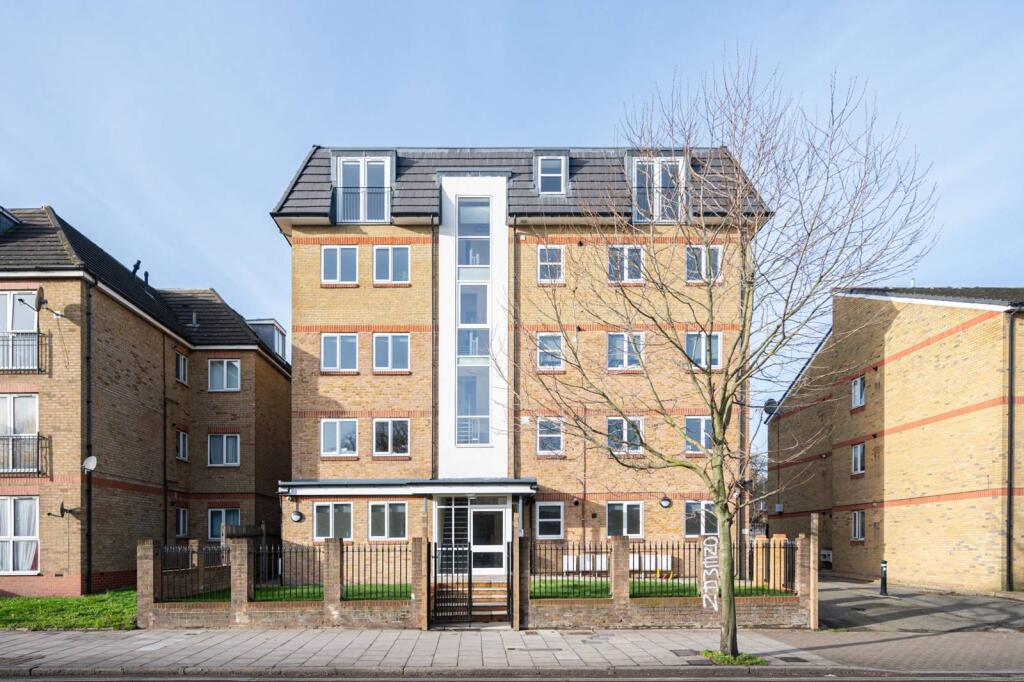 1 bed 1st Floor Flat for rent in London. From Foxtons - Peckham