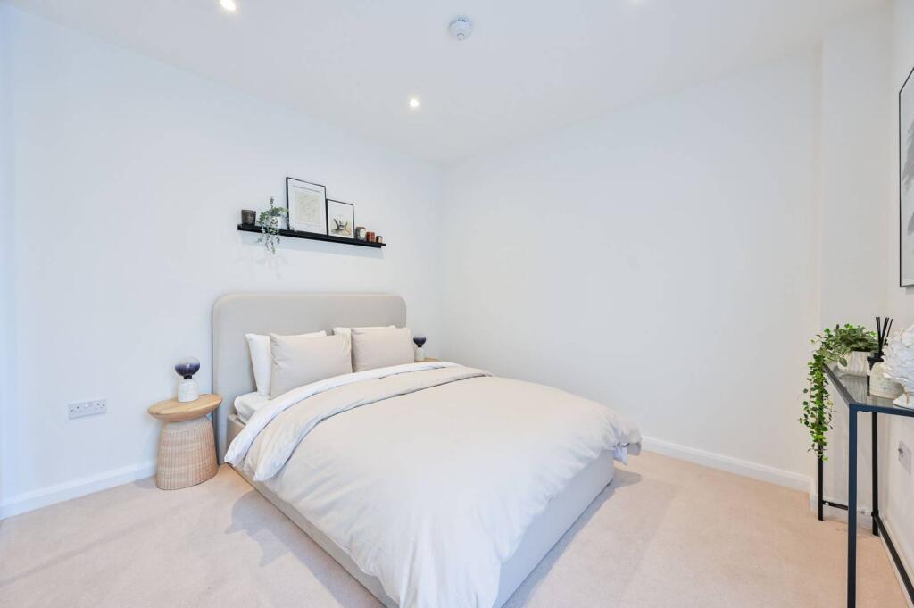 2 bed 1st Floor Flat for rent in London. From Foxtons - Peckham 2 bed 1st Floor Flat for rent in London. From Foxtons - Peckham