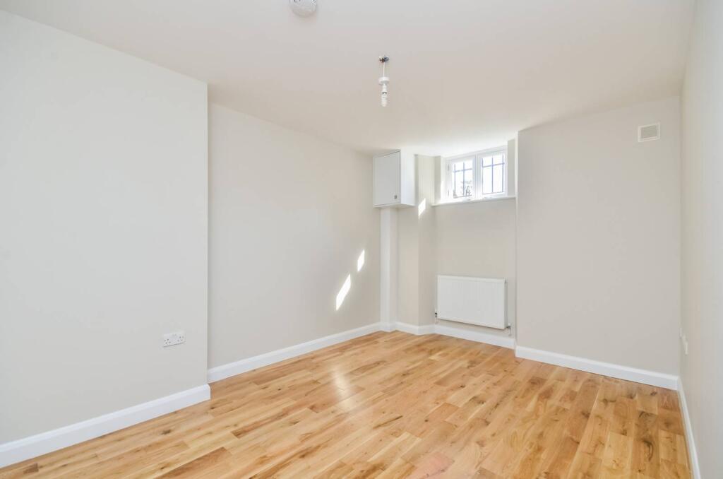 2 bed 1st Floor Flat for rent in London. From Foxtons - Peckham 2 bed 1st Floor Flat for rent in London. From Foxtons - Peckham