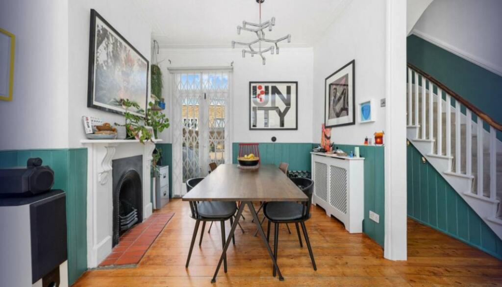 4 bed Detached for rent in London. From Foxtons - Peckham