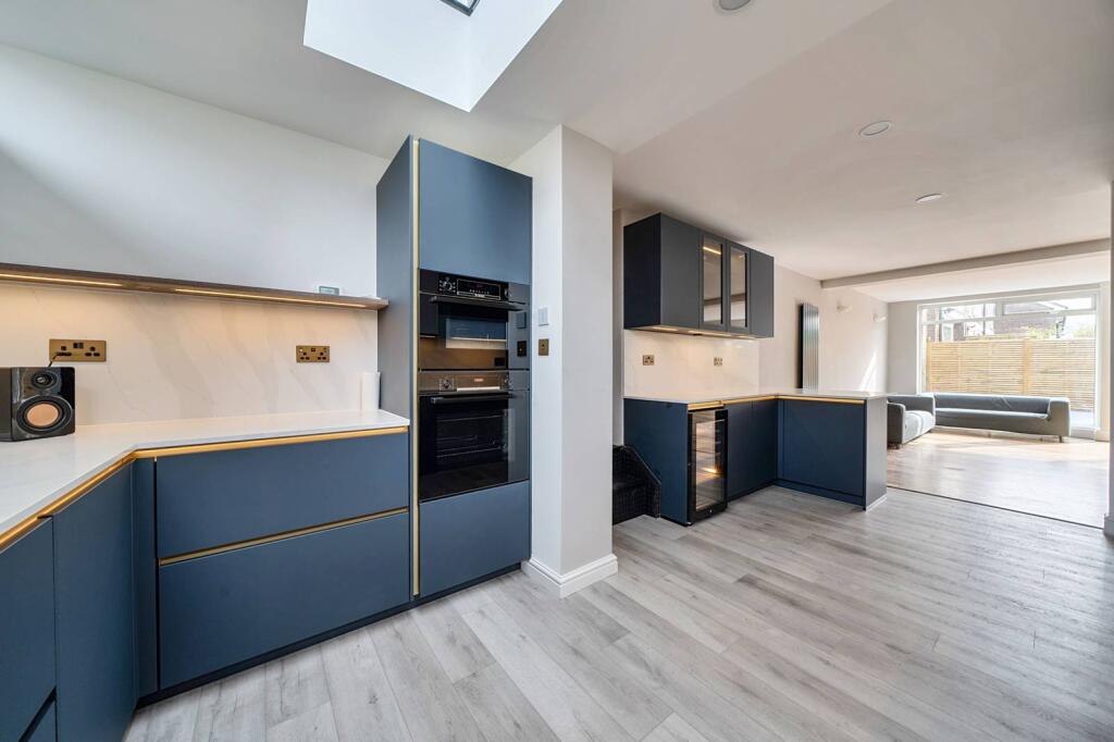 4 bed End of Terrace for rent in London. From Foxtons - Peckham
