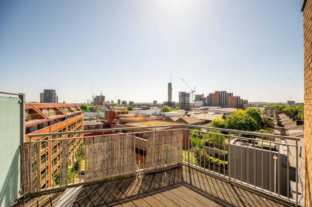 2 bed 1st Floor Flat for rent in Bermondsey. From Foxtons - Peckham