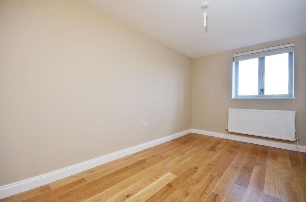 1 bed 1st Floor Flat for rent in Camberwell. From Foxtons - Peckham