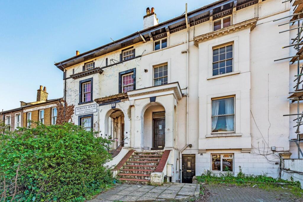 2 bed 1st Floor Flat for rent in Deptford. From Foxtons - Peckham